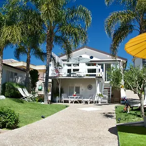  Bed & Breakfast Volli Three